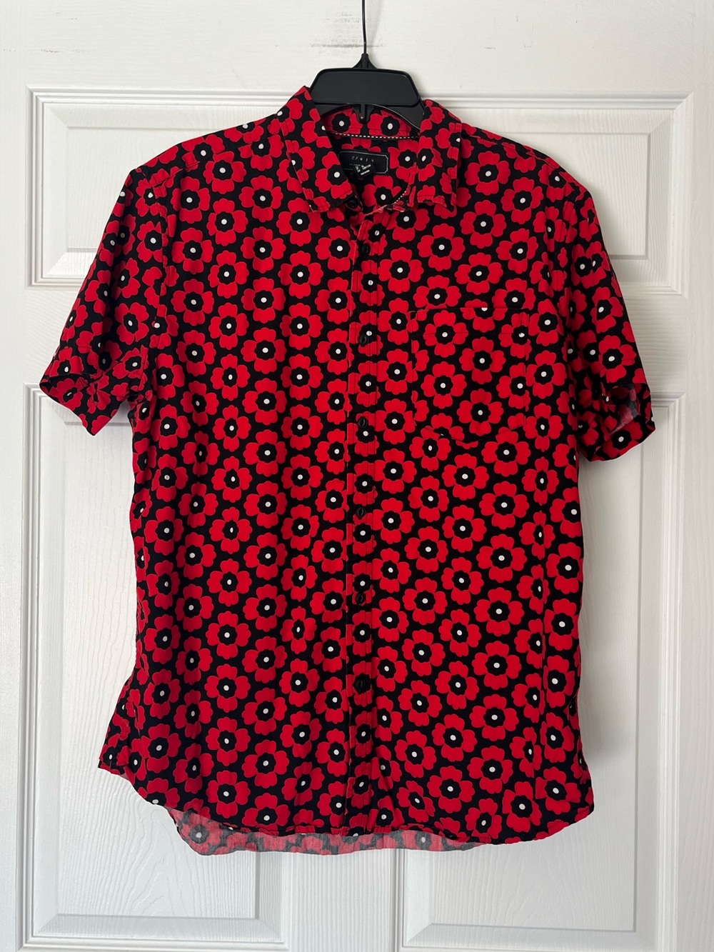 Forever 21 Floral Short Sleeve Button Down Shirt